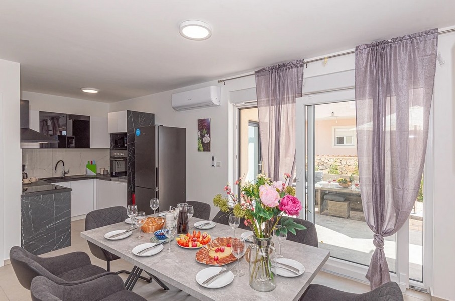 Realitná kancelária pre Chorvátsko - Panorama Scouting H2317