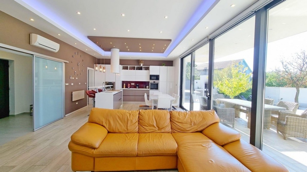 Nové a moderné nehnuteľnosti Chorvátsko - Panorama Skauting