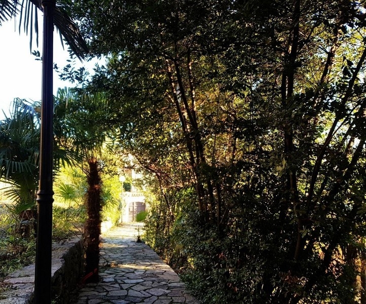 Dom s terasou a výhľadom na more