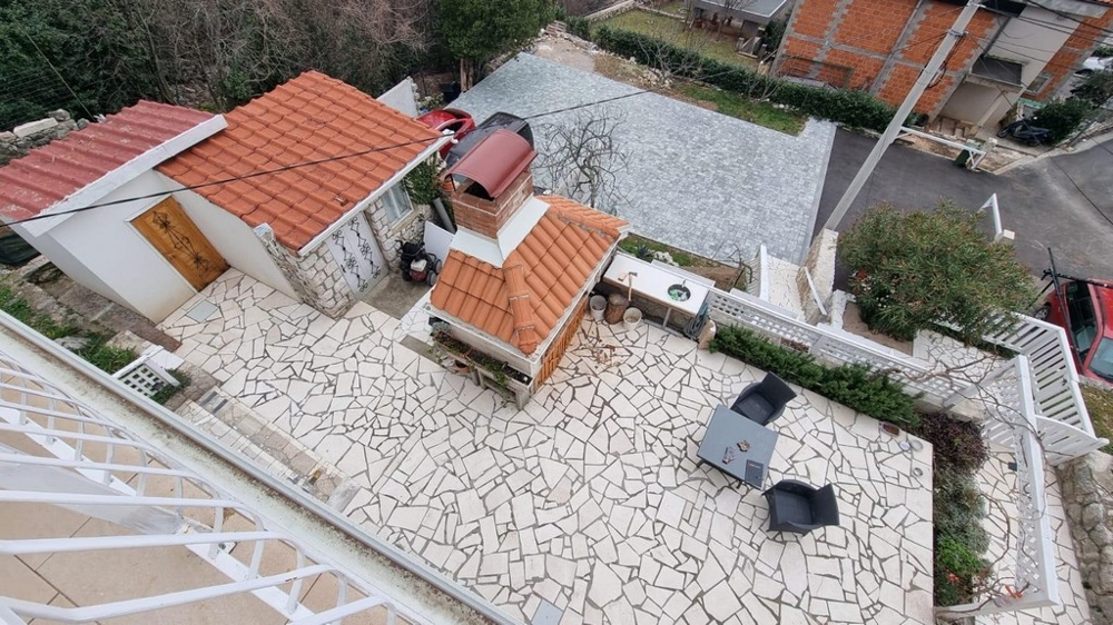 Bytový dom s obytnou plochou 330 m²