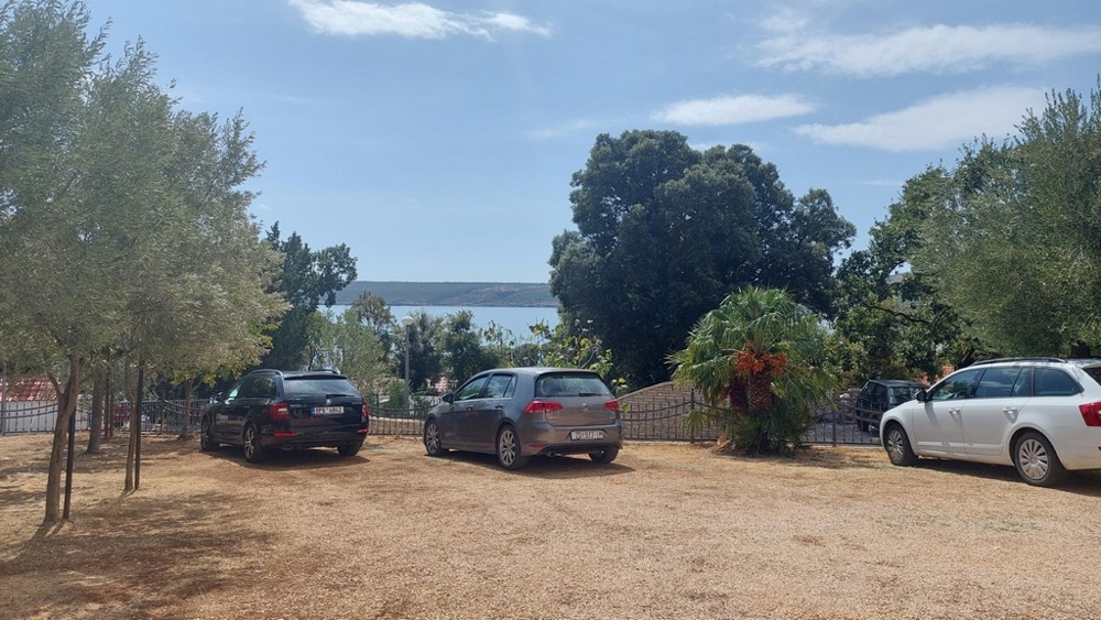 Výhľad na more a hory