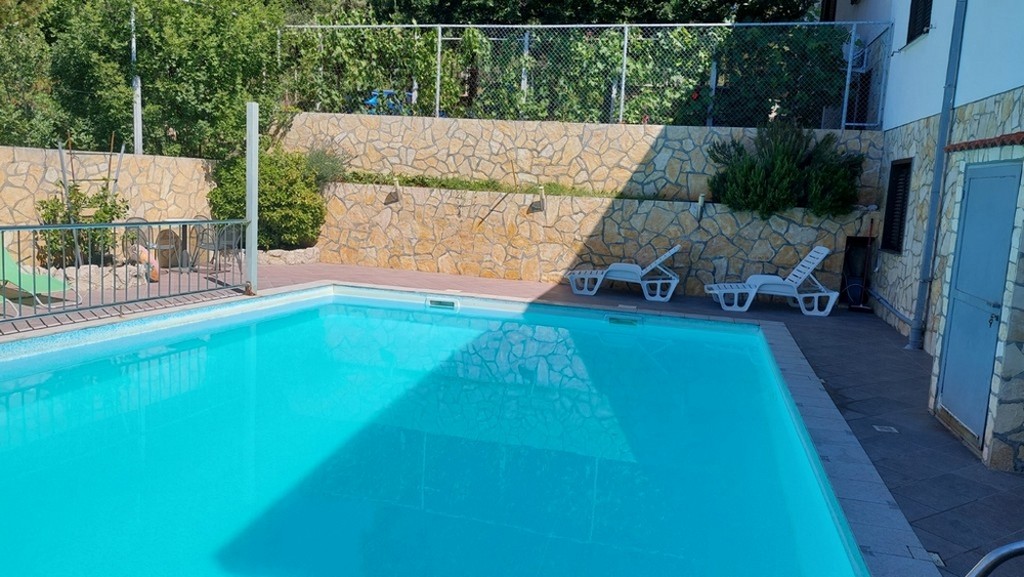 Dom s terasou a výhľadom na more