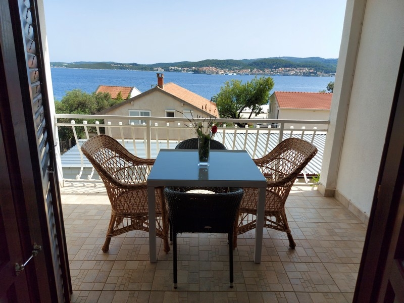 Balkón s fantastickým výhľadom na more