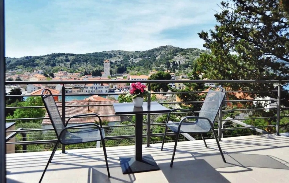 Dom pri mori na predaj v Chorvátsku - Panorama Skauting.