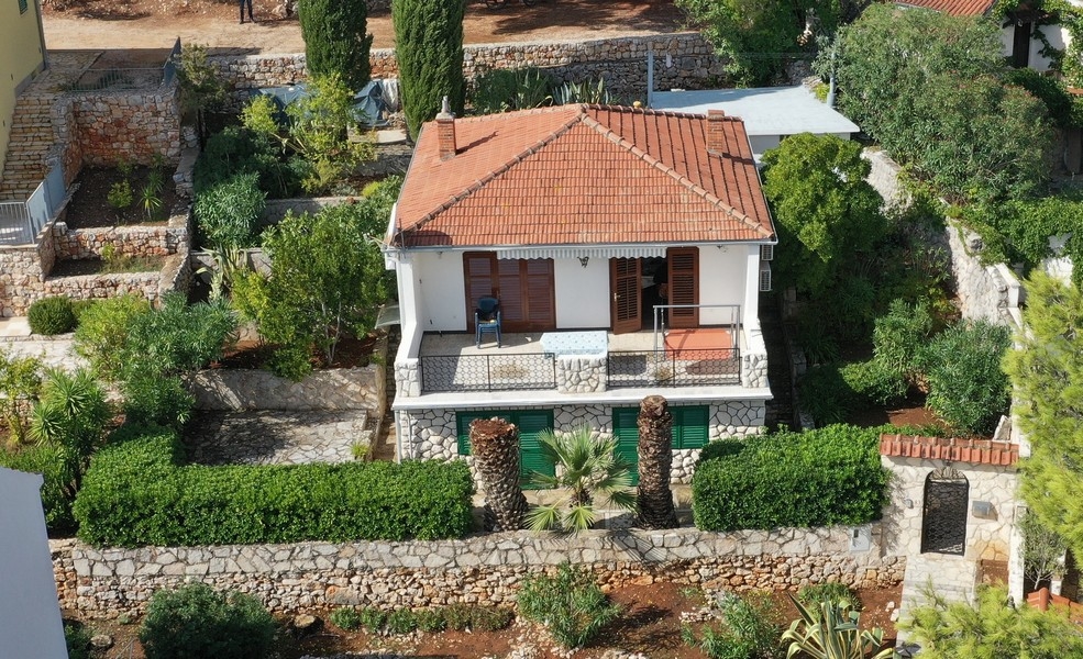 Tradičný dom neďaleko Jelsy