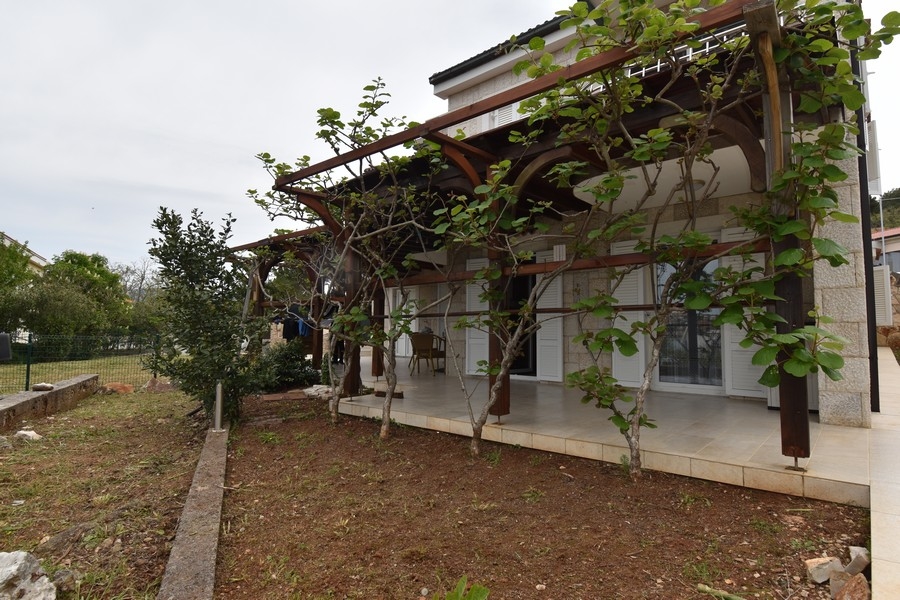 Kúpte si kamenný dom na ostrove Krk v Chorvátsku - Panorama Skauting.