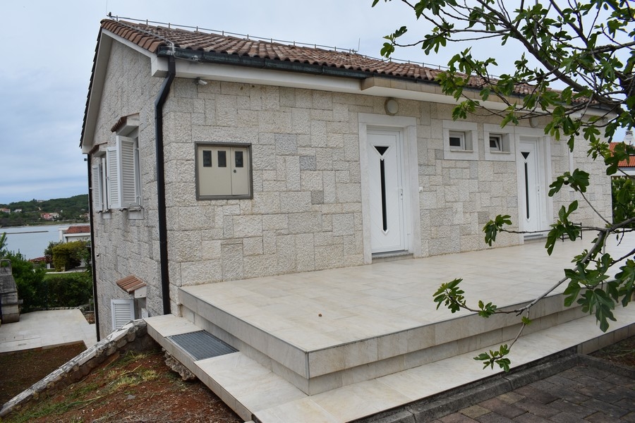 Zadná strana objektu H2556 v Chorvátsku - Panorama Scouting.