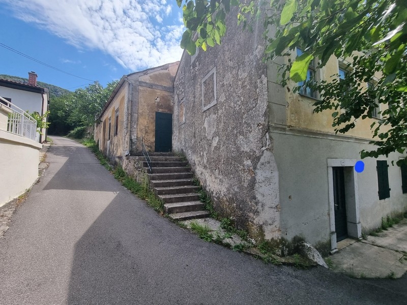 Samostatne stojaci dom v Grizane