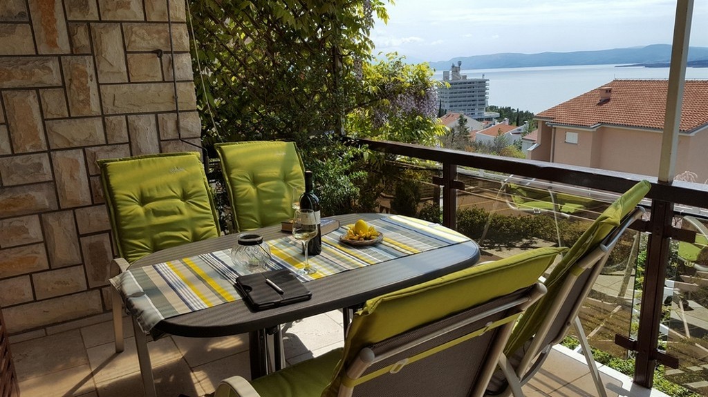 Výhľad na more z balkóna