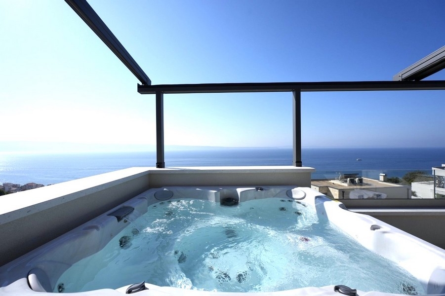 Hrubá stavba luxusnej nehnuteľnosti v Chorvátsku - Panorama Scouting H2679.