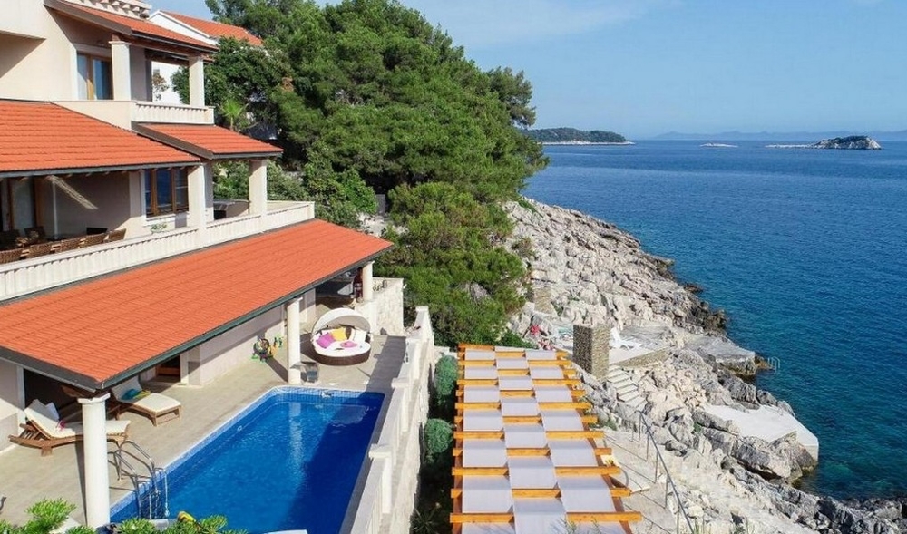 Nehnuteľnosti v 1. rade pri mori v Chorvátsku - Panorama Scouting H2689 na Korčule.