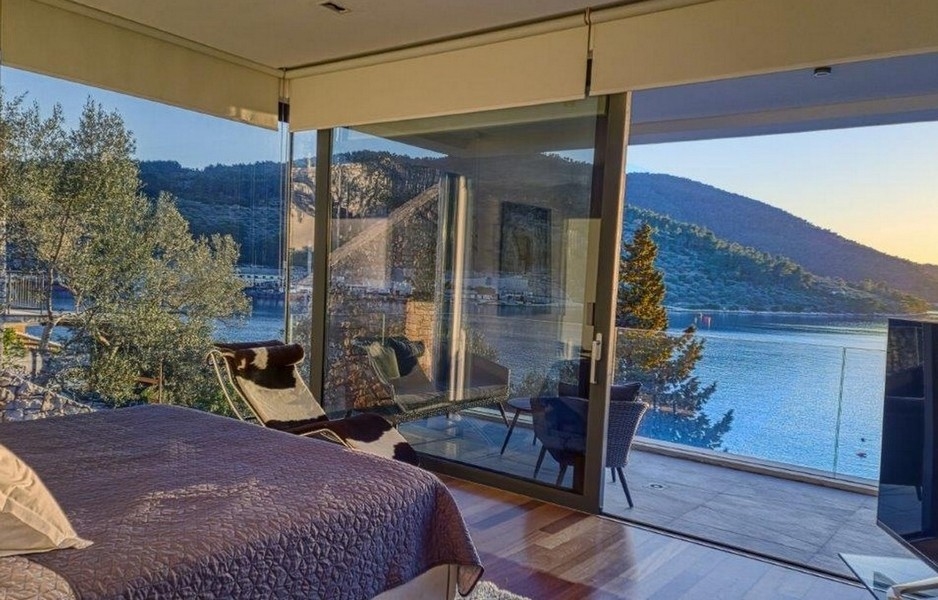 Spálňa s fantastickým výhľadom na more - nehnuteľnosť H2690 v Chorvátsku blízko Vela Luka.