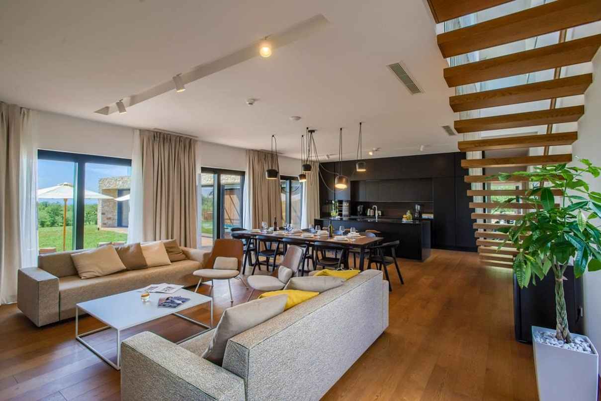 Moderný obytný priestor vily H977 pri Poreči na Istrii.