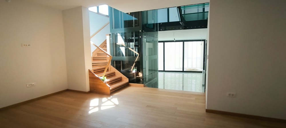 Schodisko s výťahom