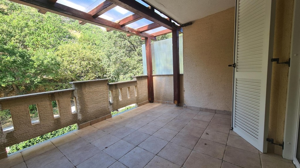 Priestranný bytový dom s 8 bytmi