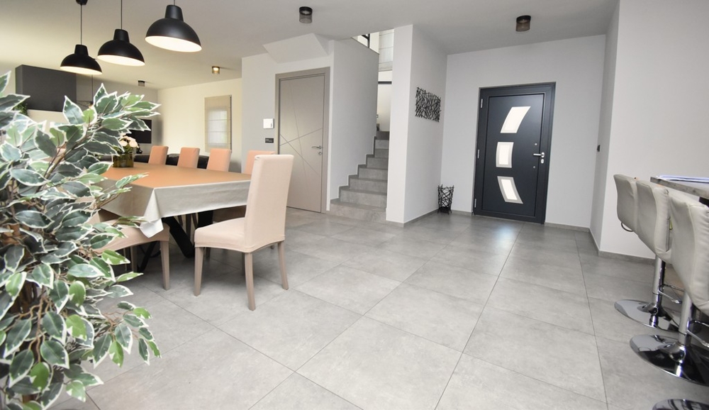 Vila so svetlými izbami