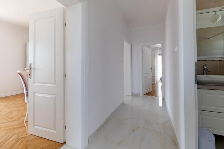 Svetlá a veľká chodba