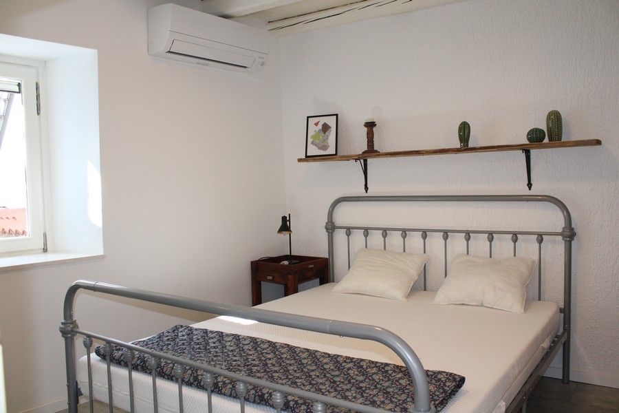 Spálňa nehnuteľnosti H2957 na ostrove Murter - Panorama Scouting.