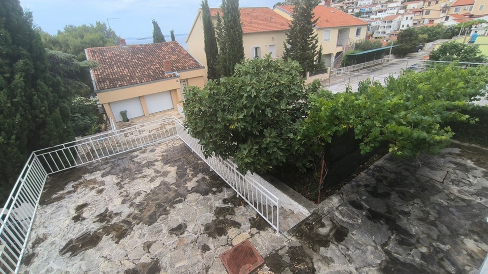 Dom s veľkou terasou