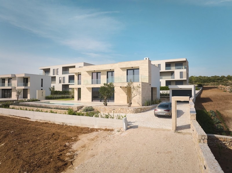 Vila v Chorvátsku s vlastným bazénom a garážou na predaj