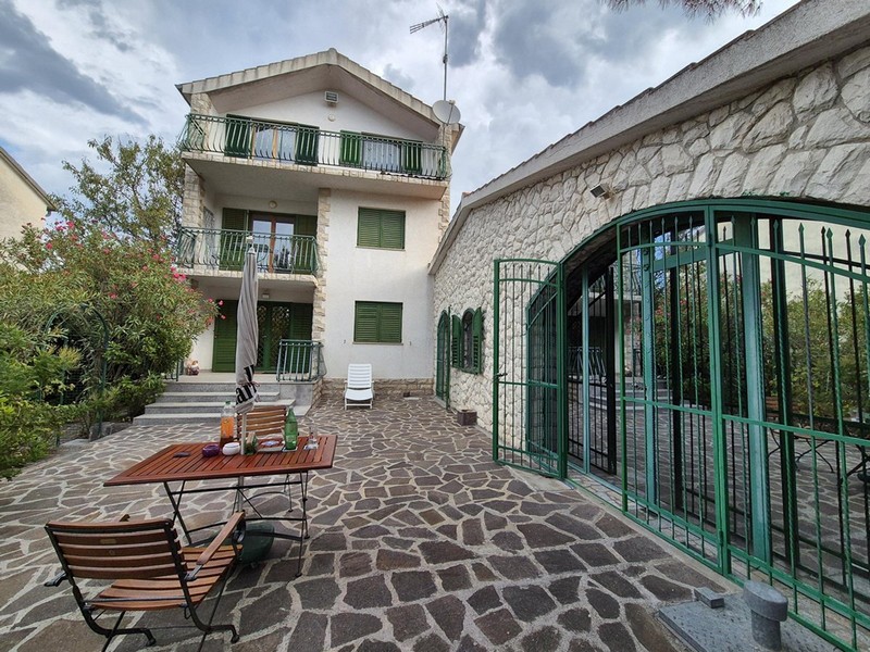 Kúpiť apartmánový dom v Chorvátsku - Panorama Scouting H3359.