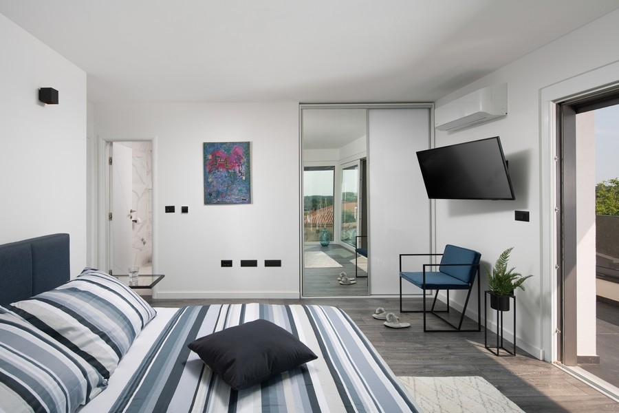 Klimatizovaná spálňa s TV.