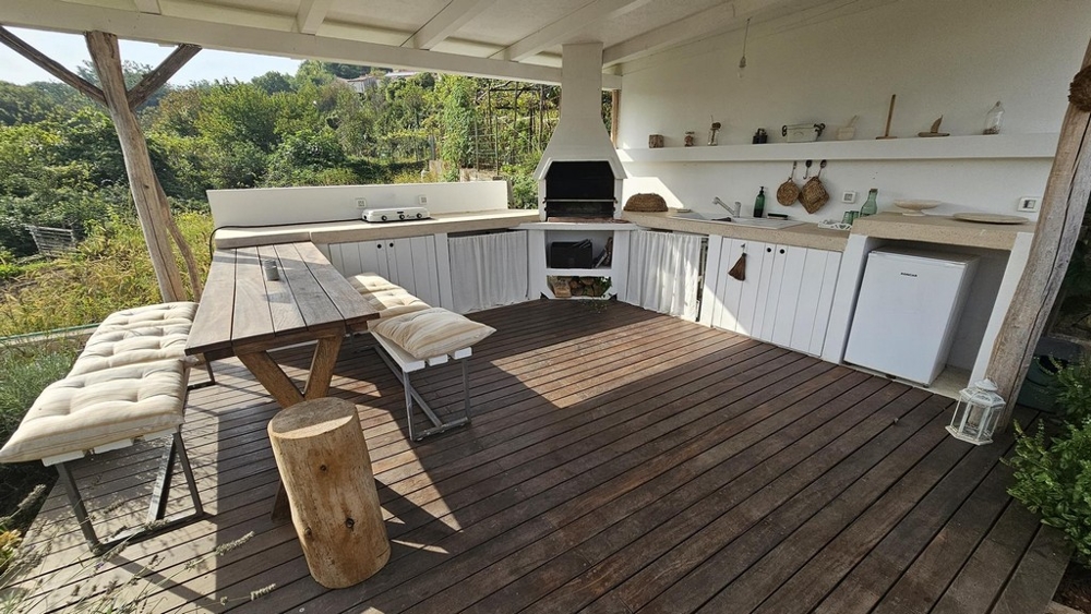 Dom s letnou kuchyňou na predaj v Chorvátsku - Panorama Skauting.