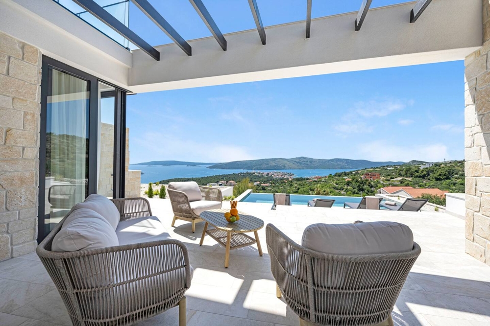 Moderné vily v Dalmácii.