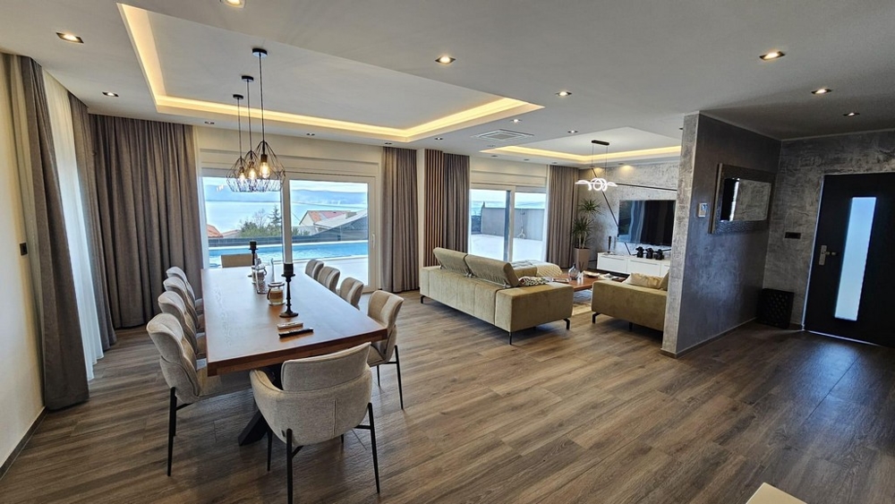 Prvotriedna obývačka - nehnuteľnosť H2484 v Chorvátsku.