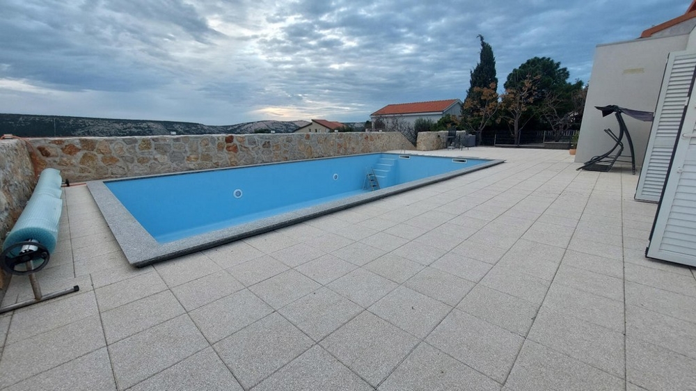 Moderný bazén s terasou a výhľadom na more, nehnuteľnosť H3491, Panorama Scouting
