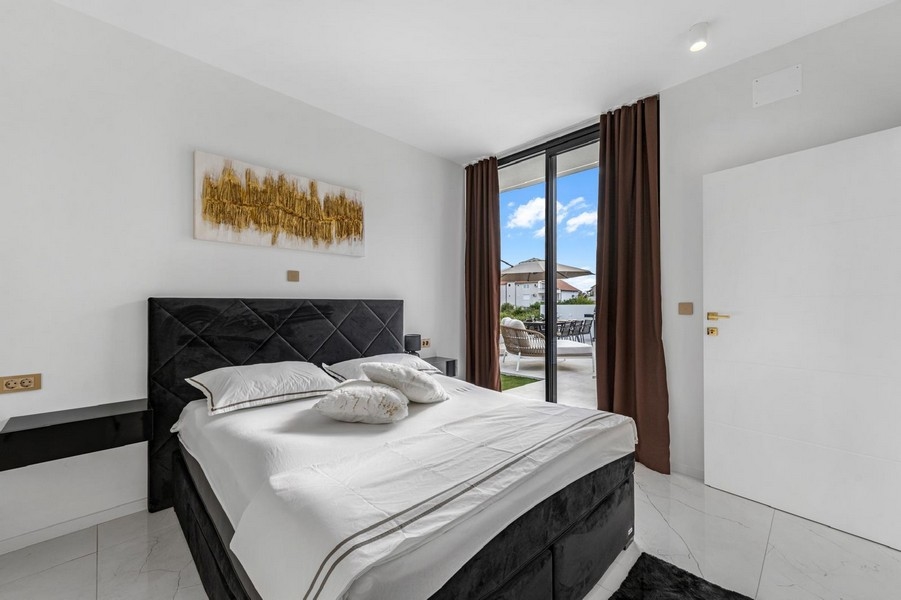 Spálňa s priamym vstupom na terasu