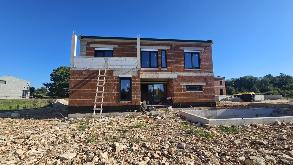 Terasa vo vonkajšom stredomorskom priestore.