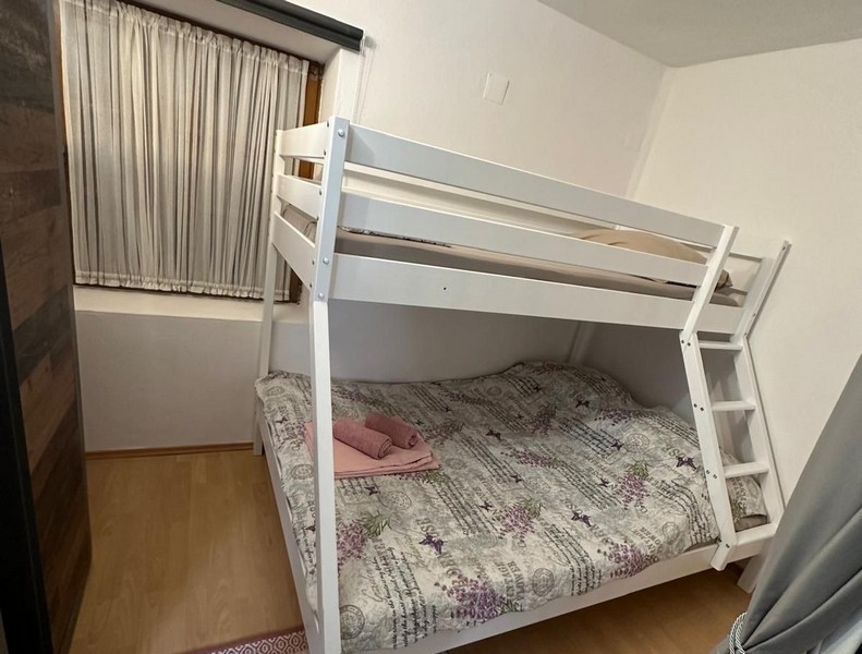 Spálňa s poschodovou posteľou