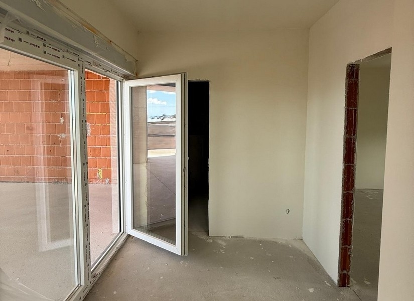 Vstup na terasu s výhľadom na more