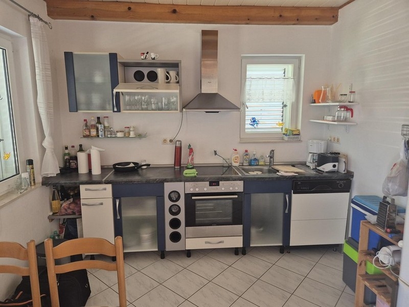 Kuchynská linka so vstavanými spotrebičmi