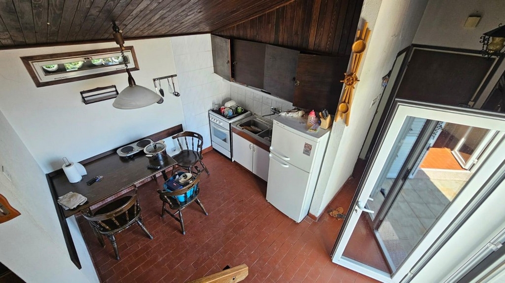 Kuchyňa s jedálenským kútom na prízemí