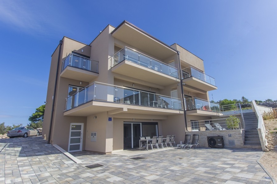 Predám apartmánovú vilu na ostrove Murter v Chorvátsku - Panorama Scouting H3715.