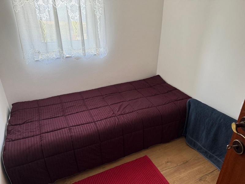 Malá spálňa s jednolôžkom