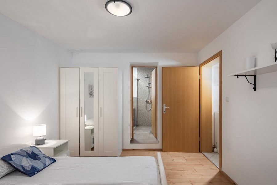 Spálňa s prístupom do kúpeľne