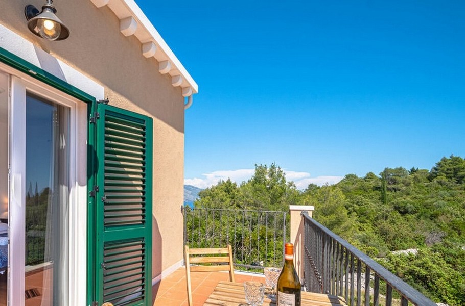 Balkón s výhľadom do zelene