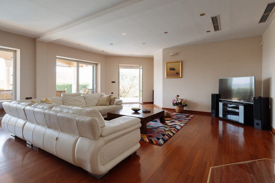 Priestranný obývací priestor