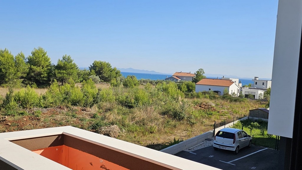 Výhľad zo strešnej terasy na more a okolie - vila H3778 v Privlake.