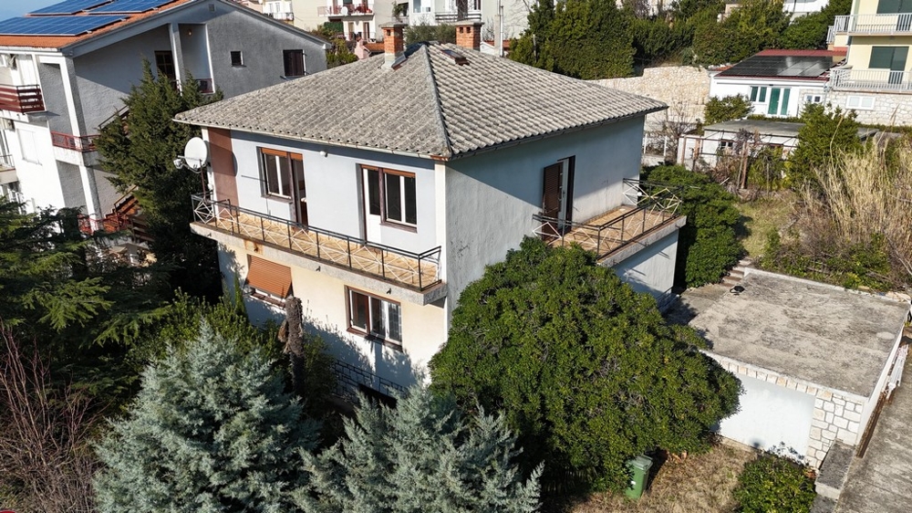 Dom na rekonštrukciu v Chorvátsku na predaj.