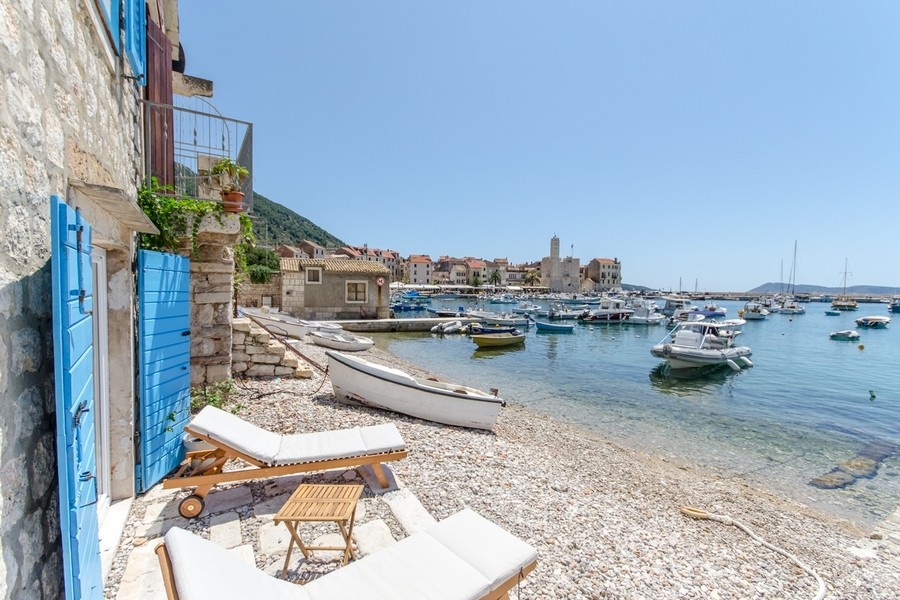 Kúpte si kamenný dom v Chorvátsku pri mori.
