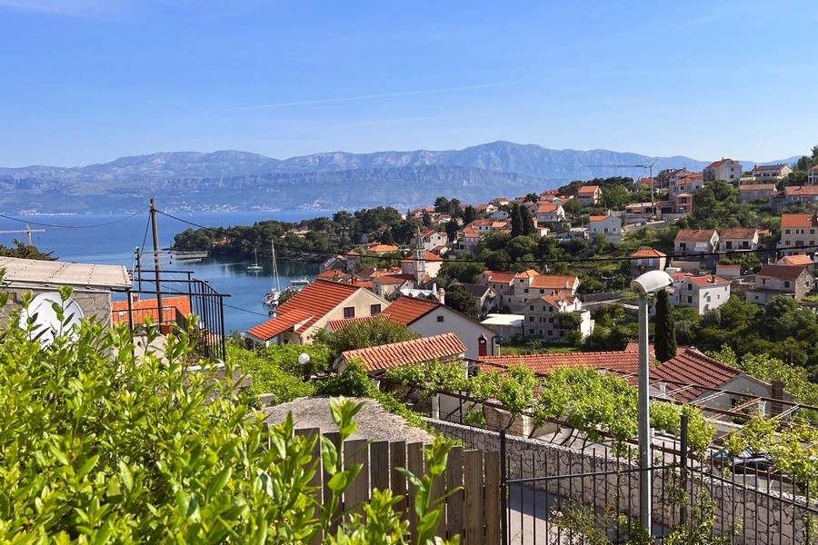 Realitný ostrov Brač.