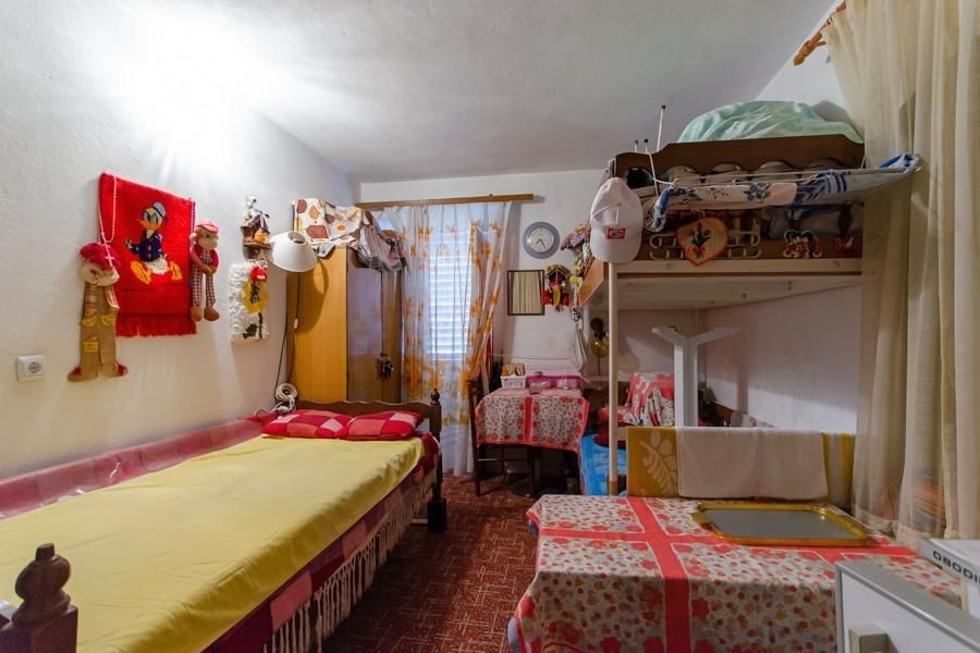 Spálňa s poschodovou posteľou