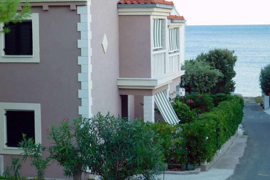 Dom pri mori na ostrove Vis v Chorvátsku na predaj.