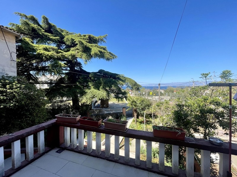 Výhľad na more z domu H3891, ktorý sa predáva na Krku.