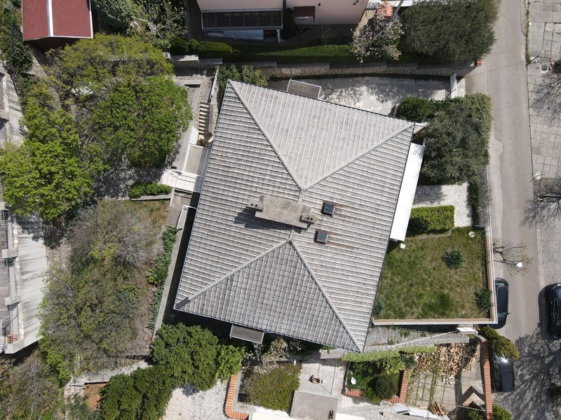 Strešný pohľad na dom Chorvátsko prehľad nehnuteľností