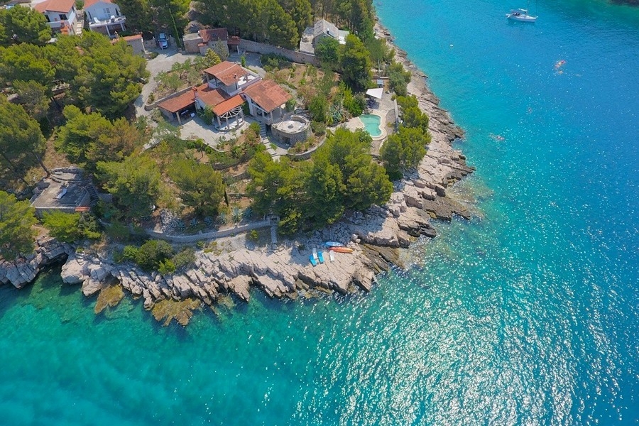 Nehnuteľnosť pri mori na ostrove Brač - H3929.